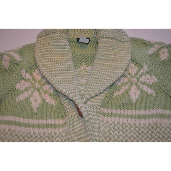 Women's Size Medium 100% Wool Handknit Cardigan Toggle Fair Isle Green Shawl - Picture 2 of 14